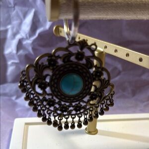 Elegant Turquoise and Bronze Chandelier keychain